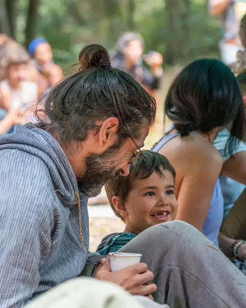 O concerto da Sofia Benvinda (@__benvinda__ ) foi acompanhado pelo Cacau, que nos ajudou a abrir e nutrir o coração no ú