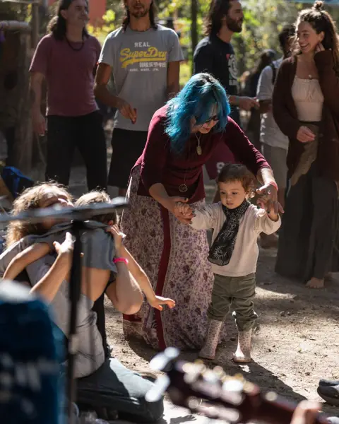 🚂✨️ O concerto do Comboio da Paz foi um momento de encontro entre crianças e adultos.