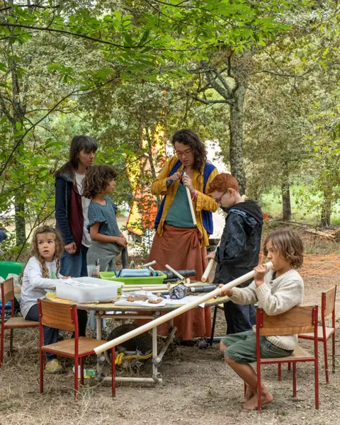 Quem cresceu neste jardim? Nossa área de diversão para os mais pequenotes esteve sempre a florir e animada, a real espir