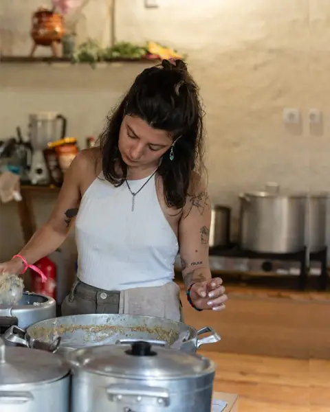 Dando inicio ás nossas partilhas audiovisuais, a Cozinha juntamente com as Crianças são o centro da espiral que gera o s