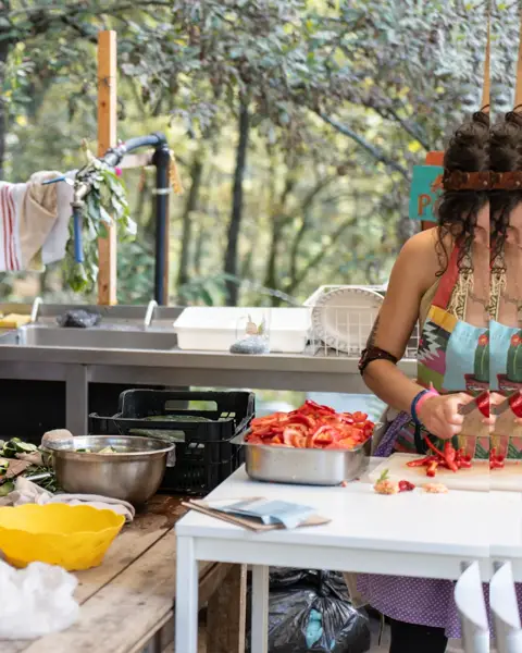 Dando inicio ás nossas partilhas audiovisuais, a Cozinha juntamente com as Crianças são o centro da espiral que gera o s