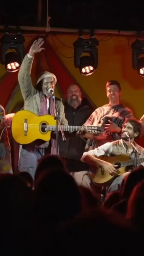 A Força da Paz é um hino imenso que todos nós sempre lembramos e cantámos em vários fecho de círculos!!! @lealcarvalhofi